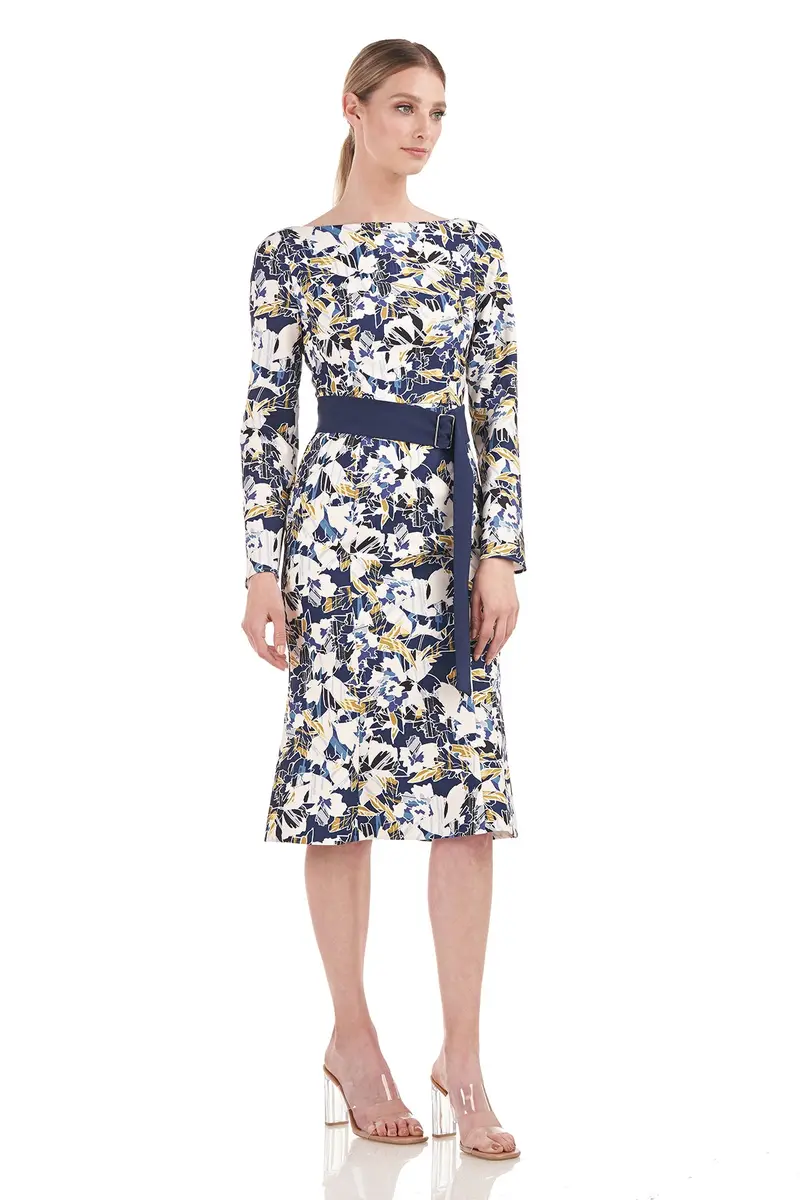 Elegant Bateau-Neck Midi Dress in Stretch Crepe